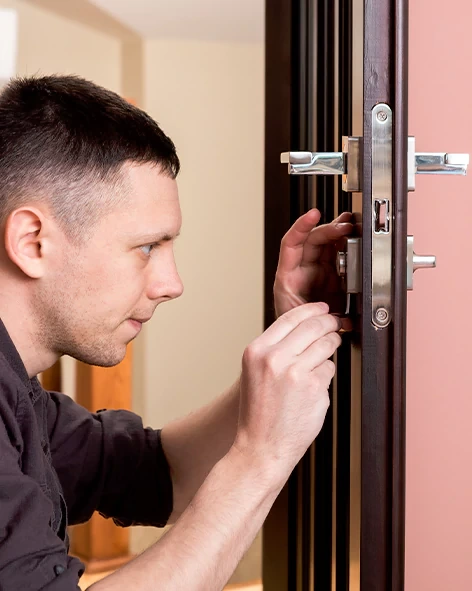 : Professional Locksmith For Commercial And Residential Locksmith Services in Maywood, CA