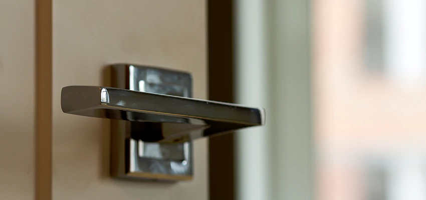 Door Lever Knob Repair in Maywood, California
