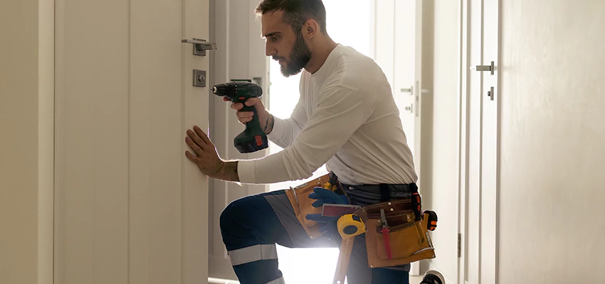 Mailbox Lock Installation Expert in Maywood, California